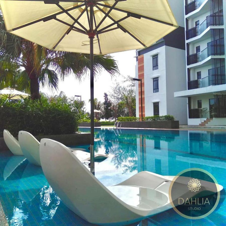 Spectacular High Floor Sea View And Pool View Residences Kuantan Kültér fotó